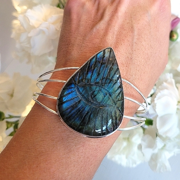 💙Stunning XL Carved Labradorite Sterling Silver Cuff - Picture 3 of 5